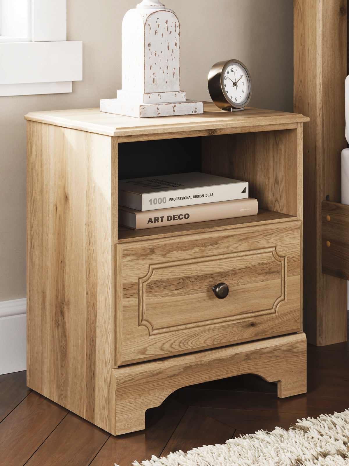 Aleaport Nightstand