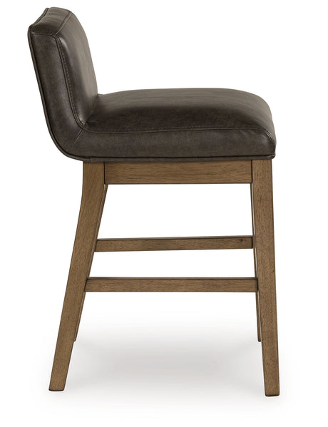 Cabalynn Counter Height Dining Table and 4 Barstools