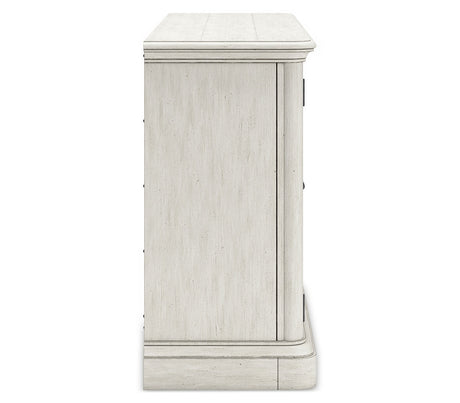 Arlendyne Dining Server