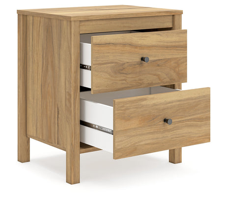 Bermacy Nightstand