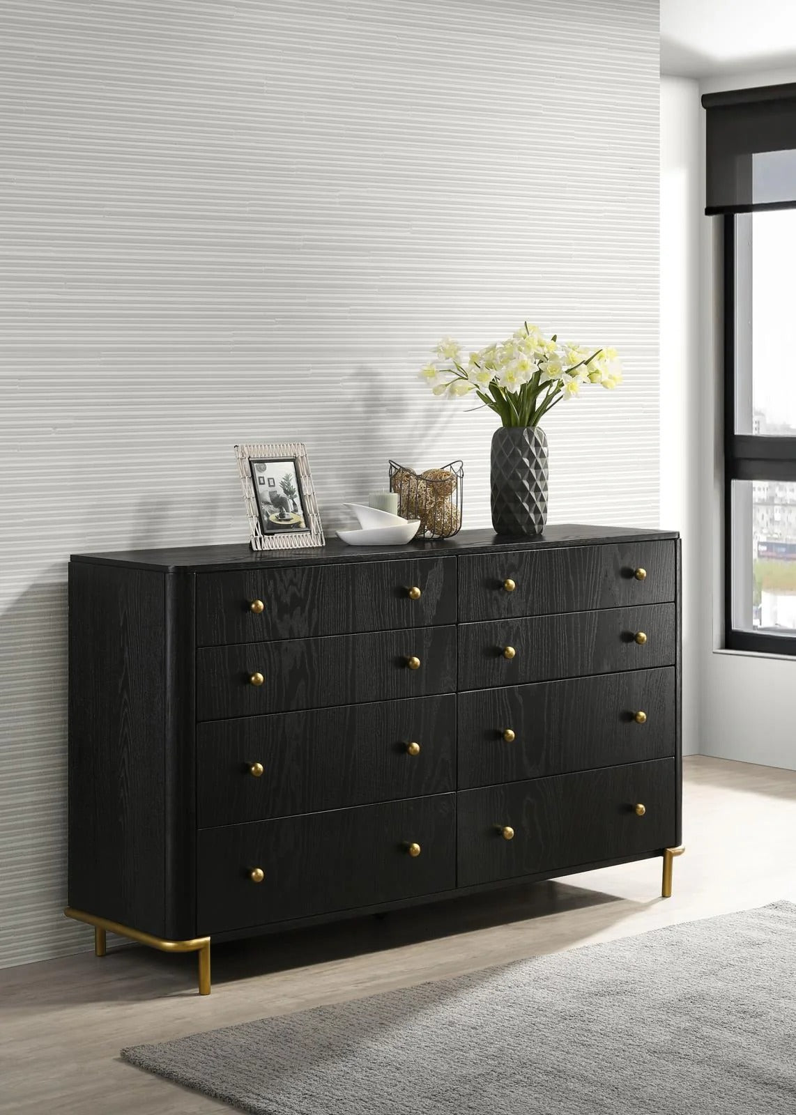 Arini Black 8-Drawer Bedroom Dresser