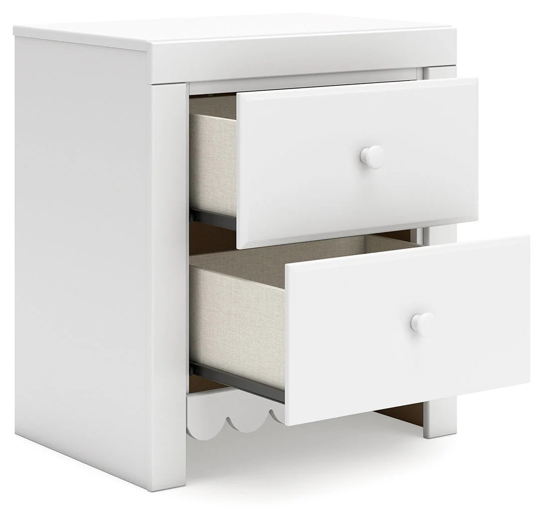 Mollviney White Youth Panel Bedroom Set